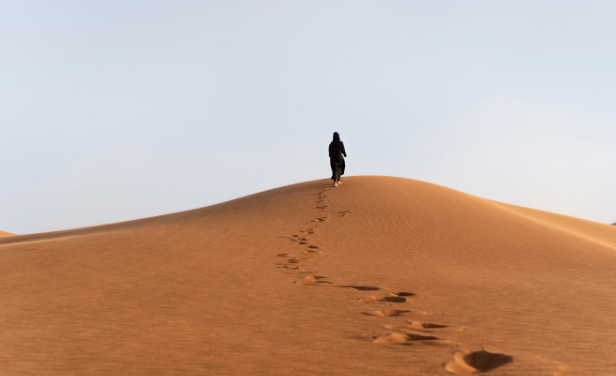 loop, desert, walk, far